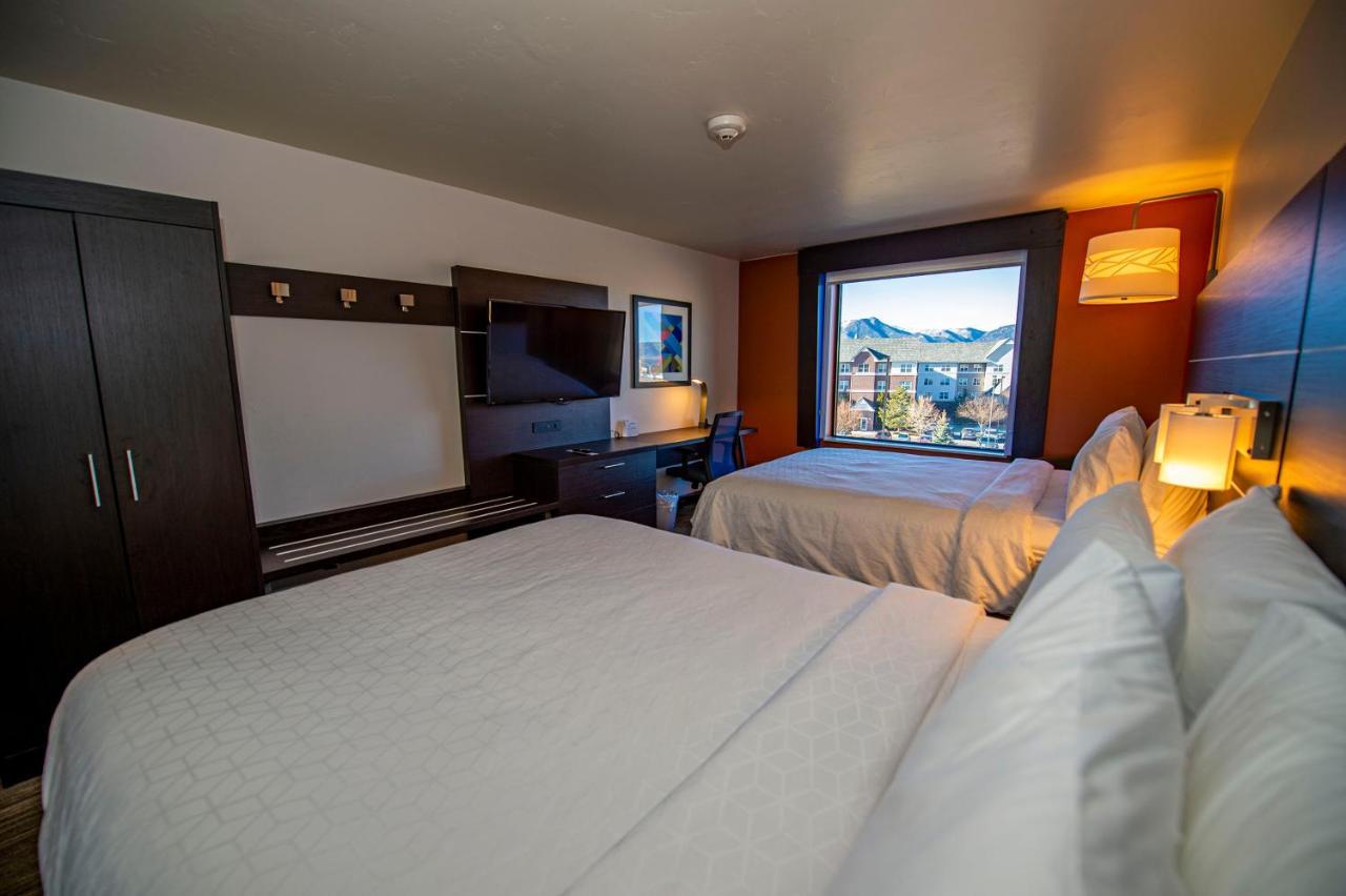 Holiday Inn Express & Suites - Colorado Springs Afa Northgate By Ihg Экстерьер фото