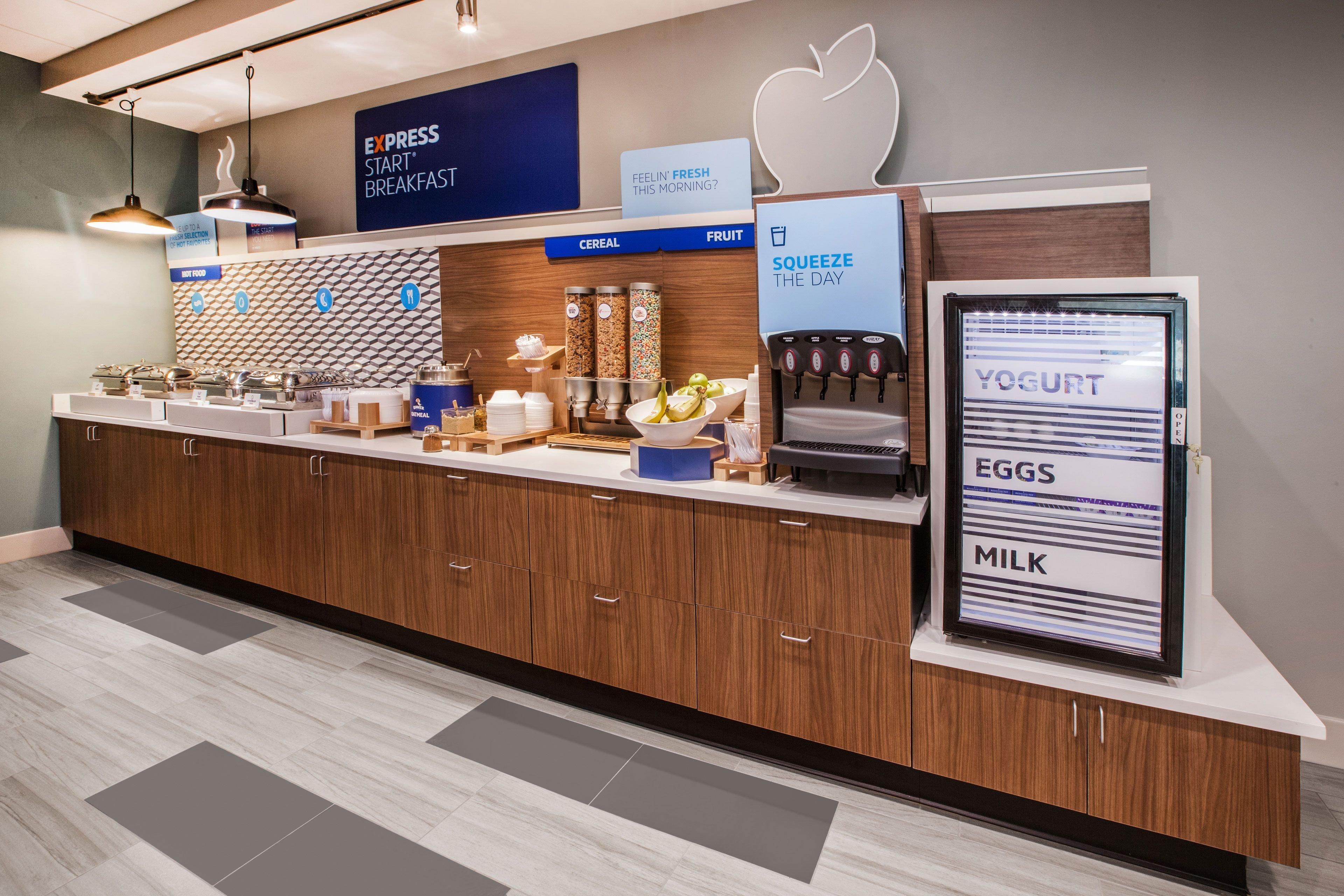 Holiday Inn Express & Suites - Colorado Springs Afa Northgate By Ihg Экстерьер фото