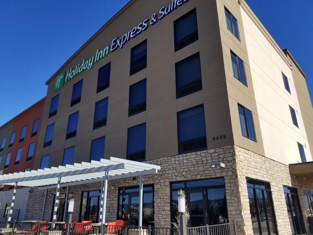 Holiday Inn Express & Suites - Colorado Springs Afa Northgate By Ihg Экстерьер фото