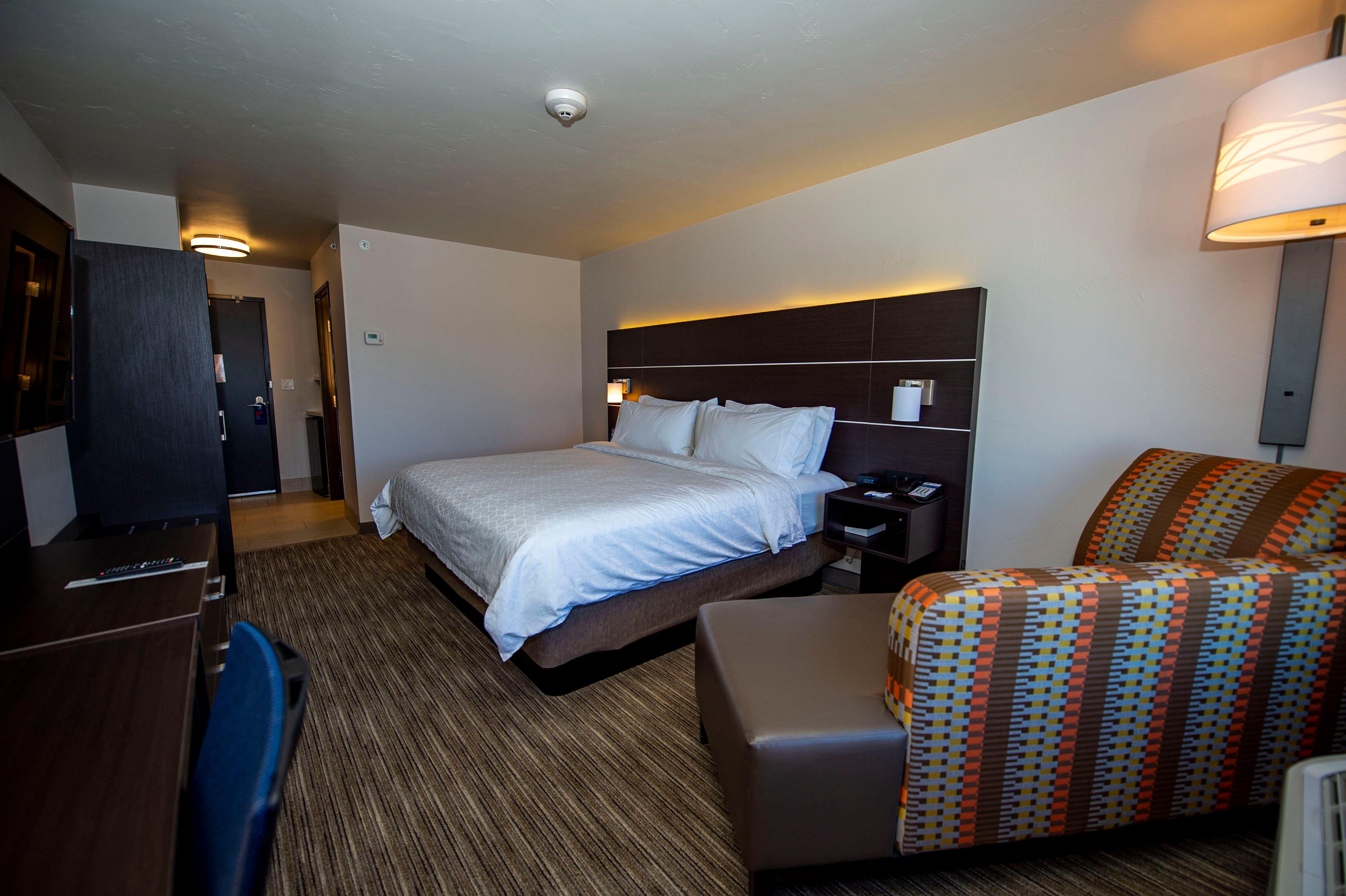 Holiday Inn Express & Suites - Colorado Springs Afa Northgate, An Ihg Hotel Экстерьер фото