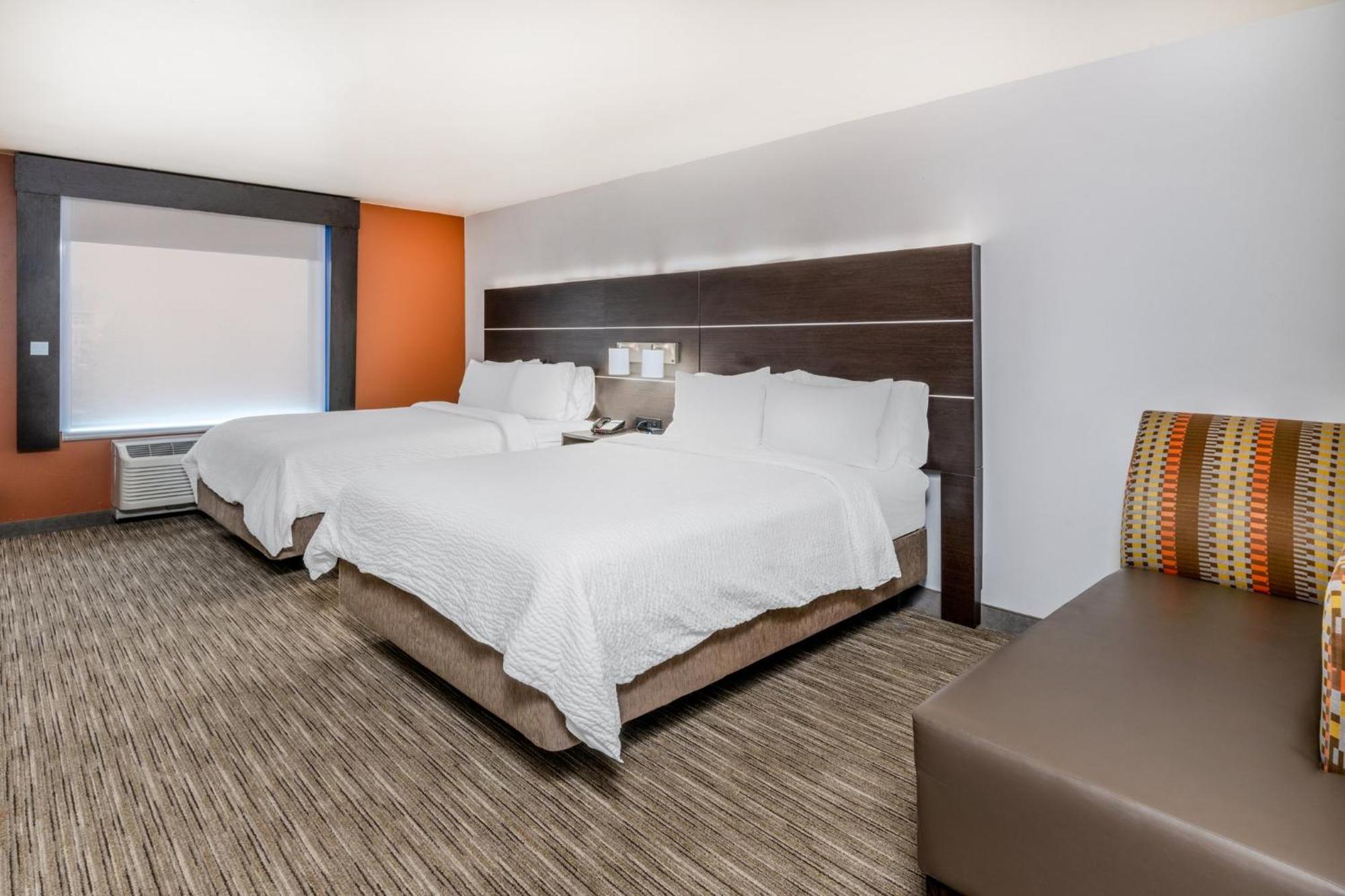 Holiday Inn Express & Suites - Colorado Springs Afa Northgate, An Ihg Hotel Экстерьер фото