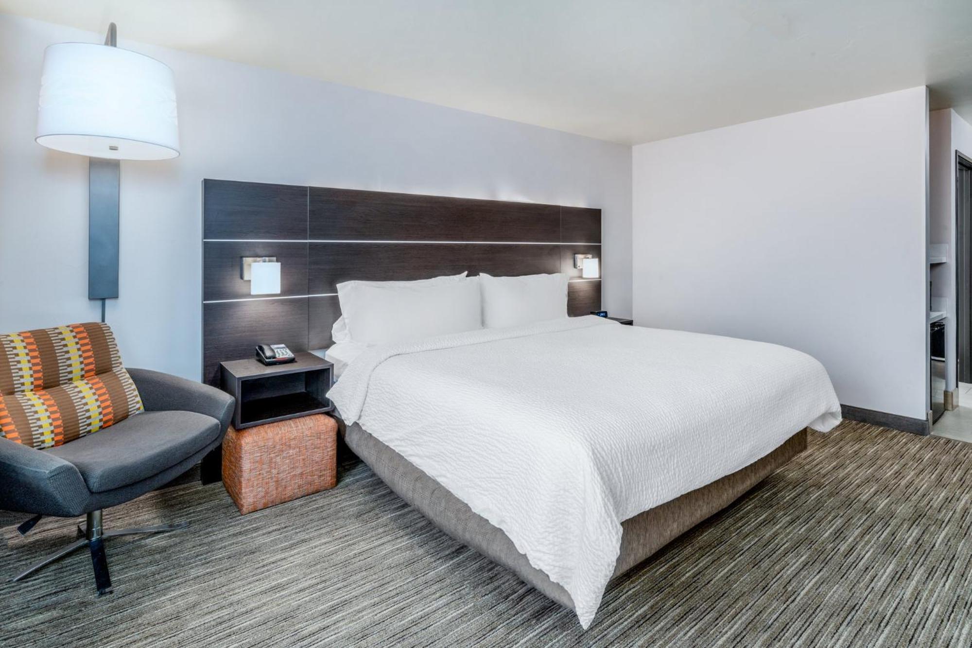 Holiday Inn Express & Suites - Colorado Springs Afa Northgate, An Ihg Hotel Экстерьер фото