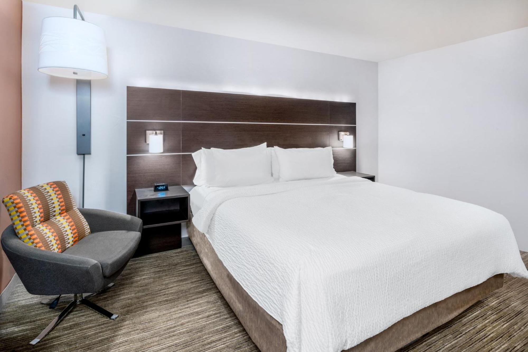 Holiday Inn Express & Suites - Colorado Springs Afa Northgate, An Ihg Hotel Экстерьер фото