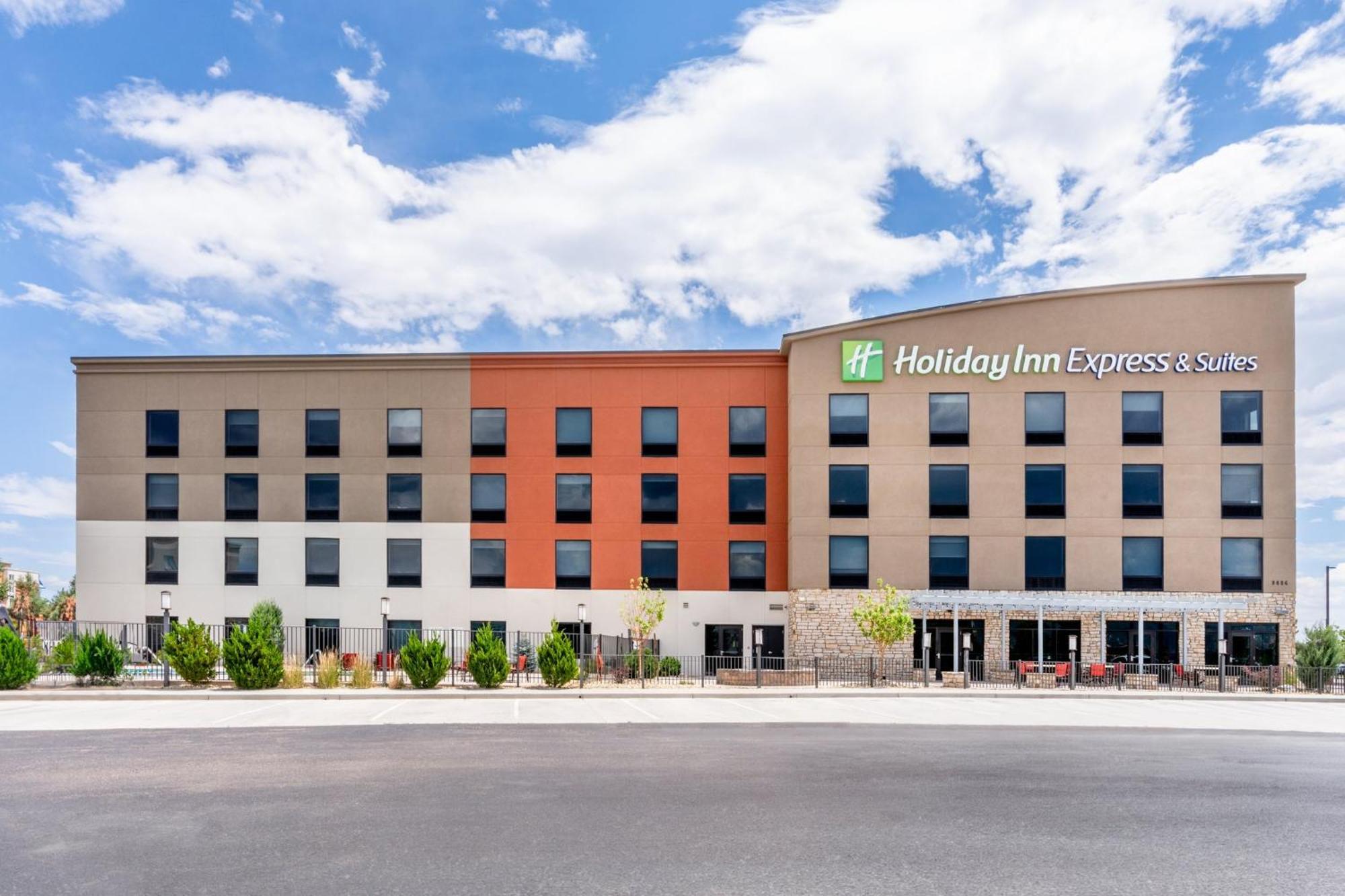 Holiday Inn Express & Suites - Colorado Springs Afa Northgate, An Ihg Hotel Экстерьер фото