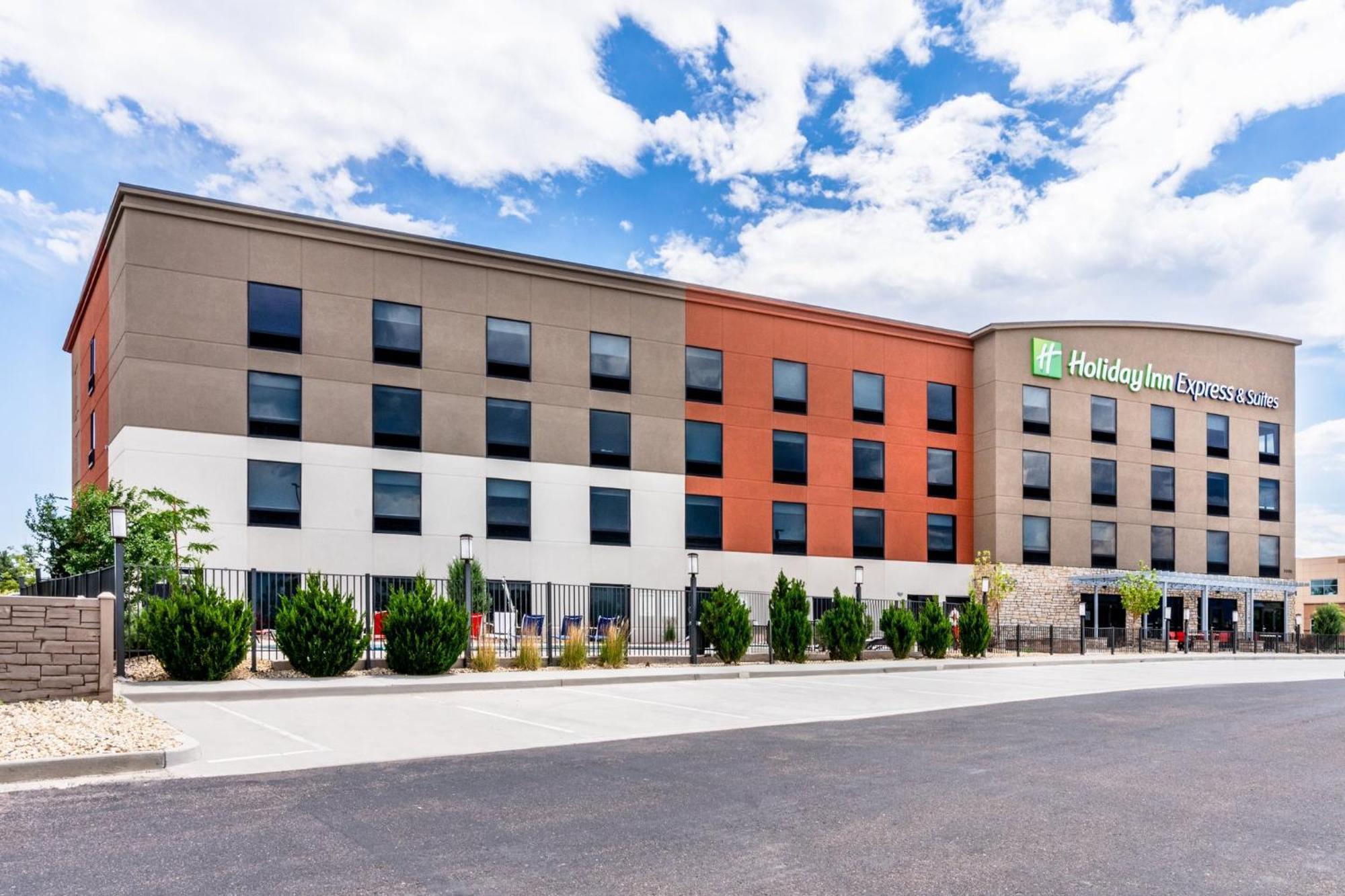 Holiday Inn Express & Suites - Colorado Springs Afa Northgate By Ihg Экстерьер фото