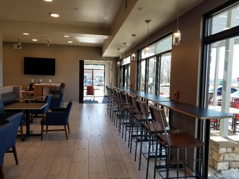 Holiday Inn Express & Suites - Colorado Springs Afa Northgate By Ihg Экстерьер фото