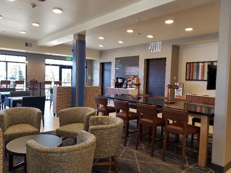 Holiday Inn Express & Suites - Colorado Springs Afa Northgate, An Ihg Hotel Экстерьер фото